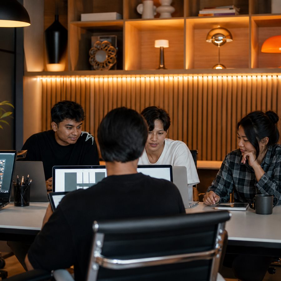 Growhix creative team collaborating